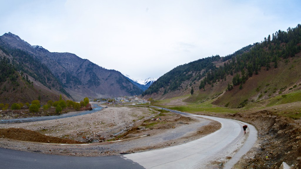 Road to Naran