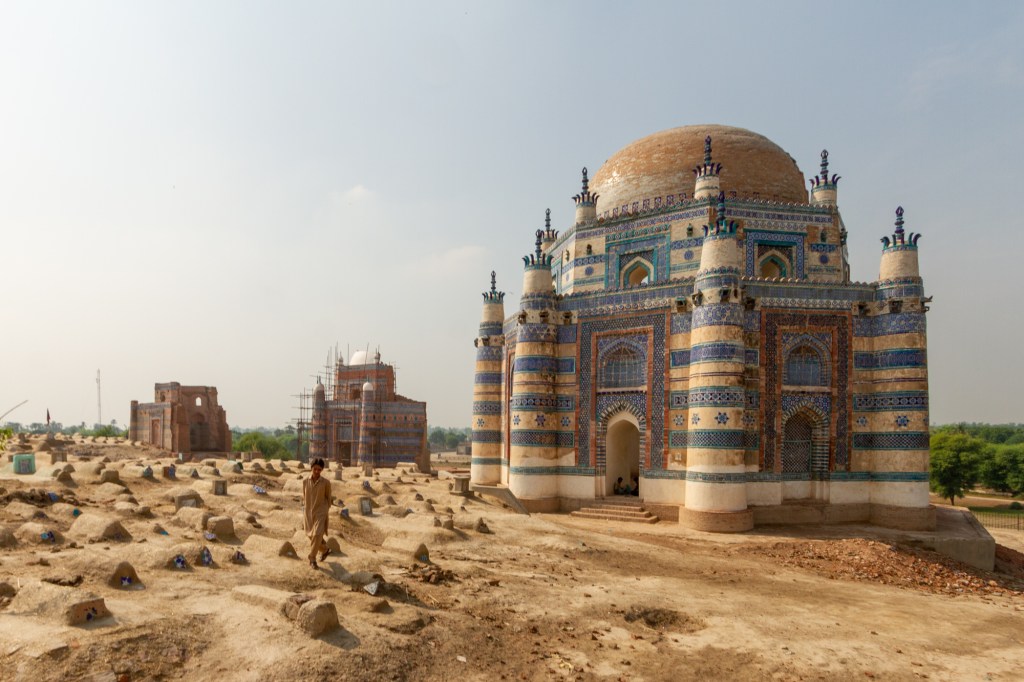 Uch Sharif Tombs