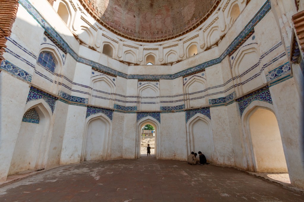 Uch Sharif Tombs